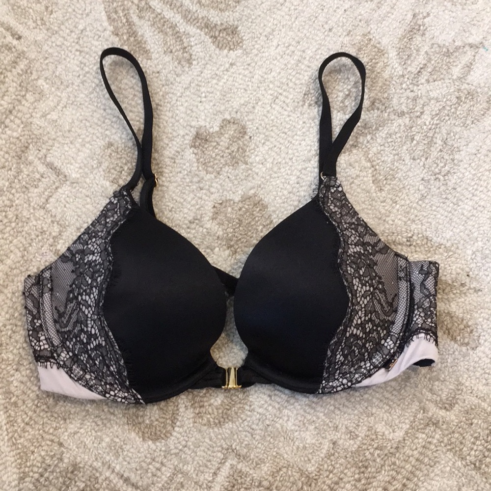 Victoria’s Secret Very Sexy Push up Front Closure